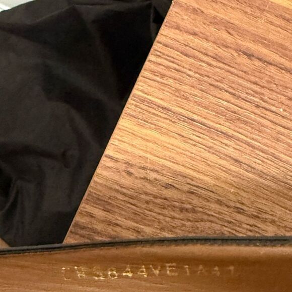 Authentic Valentino Garavani Black Leather Platform Pumps with 6 In. Heel. - Picture 7 of 9